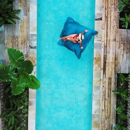 ギリ・トラワンガン Casa Kapuas Bed & Breakfast エクステリア 写真